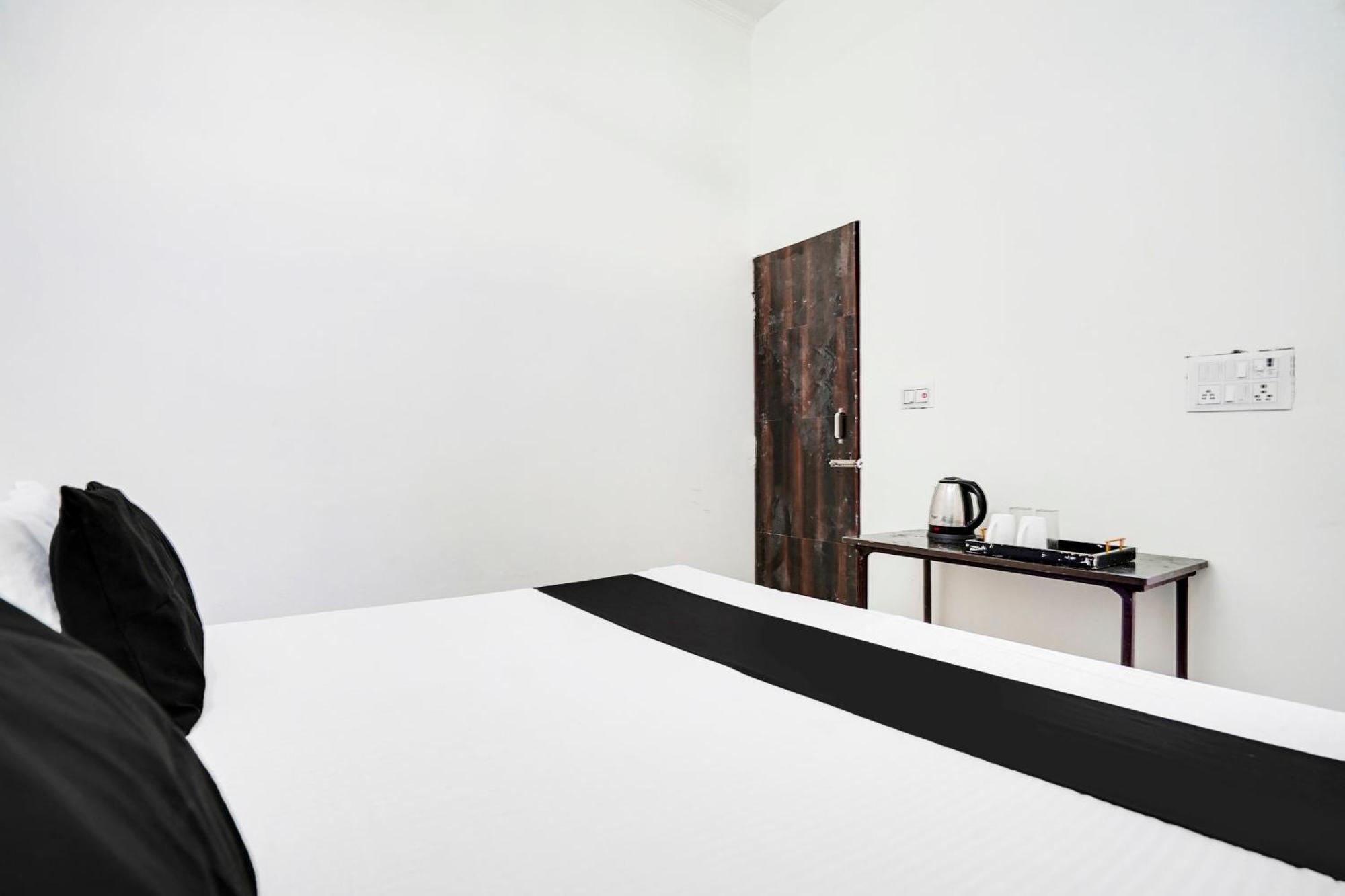 Hotel O The Moon Bareilly Dış mekan fotoğraf