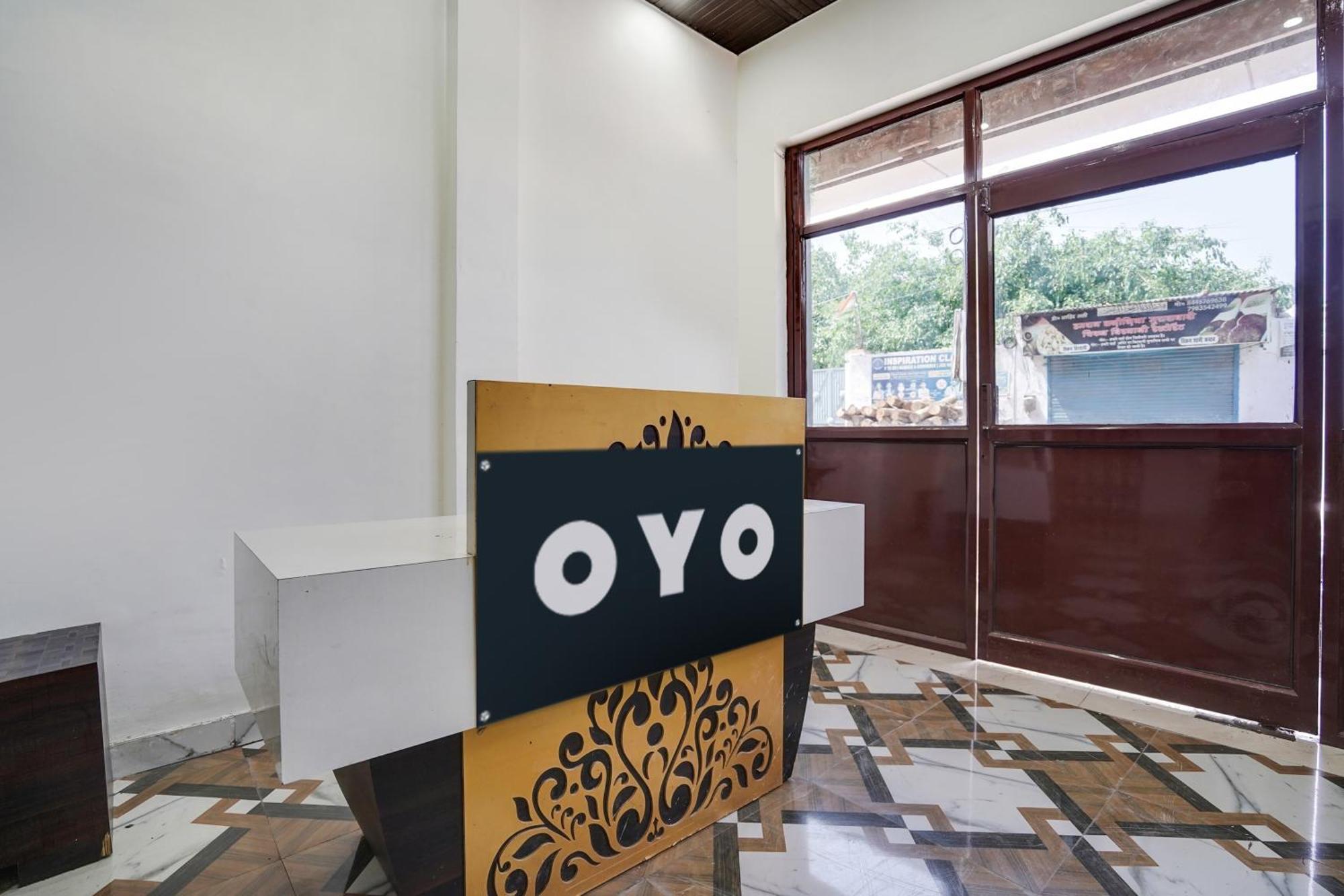 Hotel O The Moon Bareilly Dış mekan fotoğraf