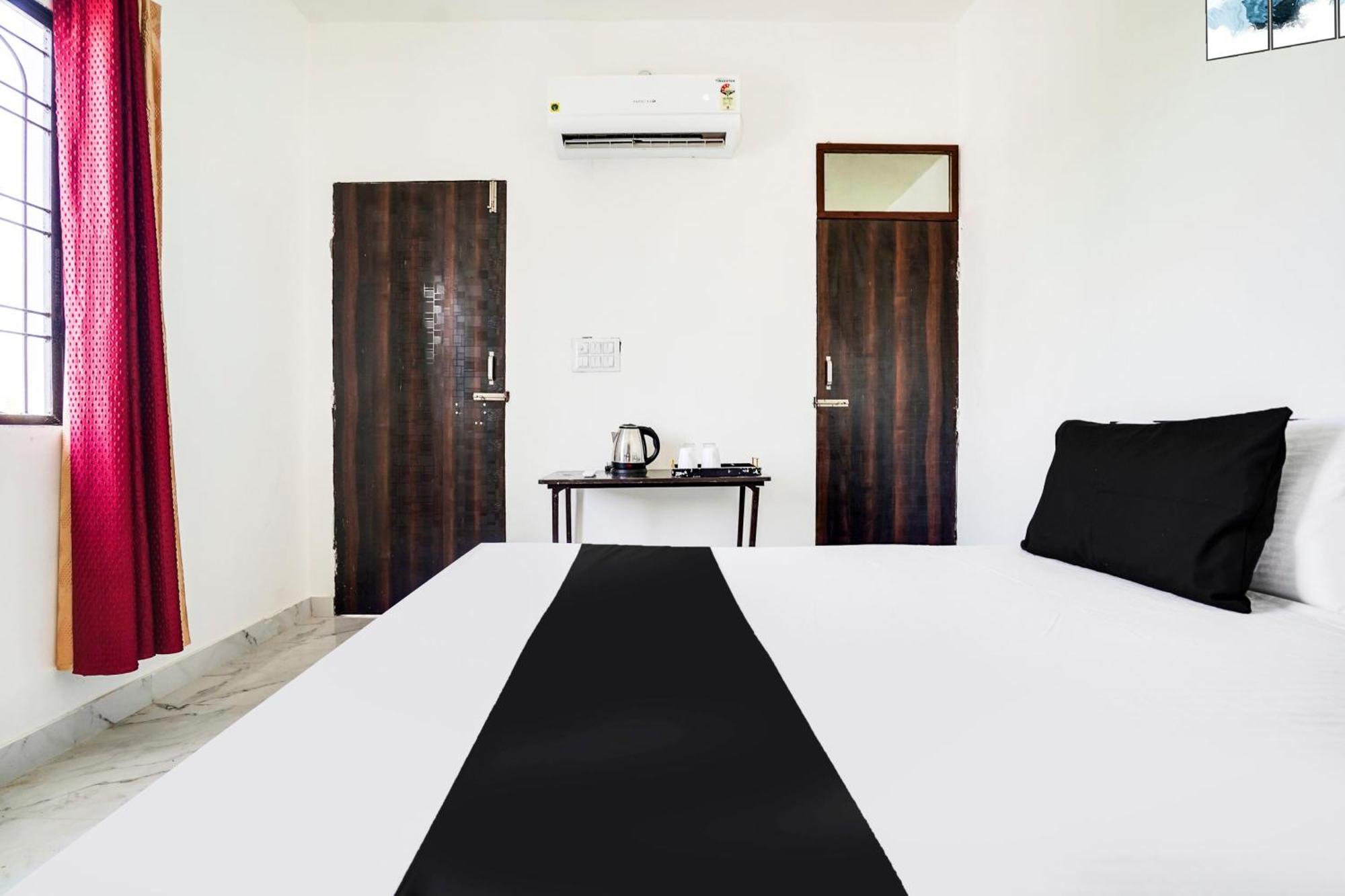 Hotel O The Moon Bareilly Dış mekan fotoğraf